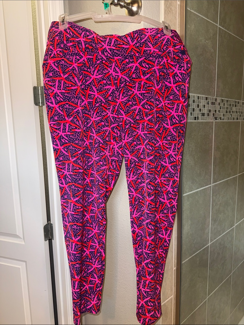 Lilly Pulitzer Luxletic Corso Pants Passion Fruit Pink Star Searching size 16